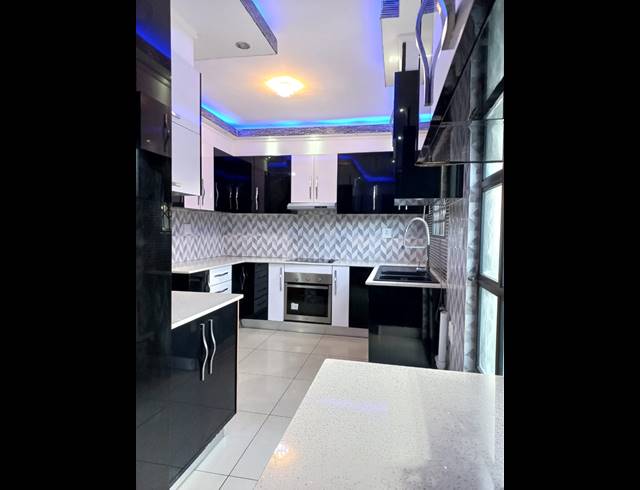 2 BEDROOM APARTMENT RENTED IN EASTBURY